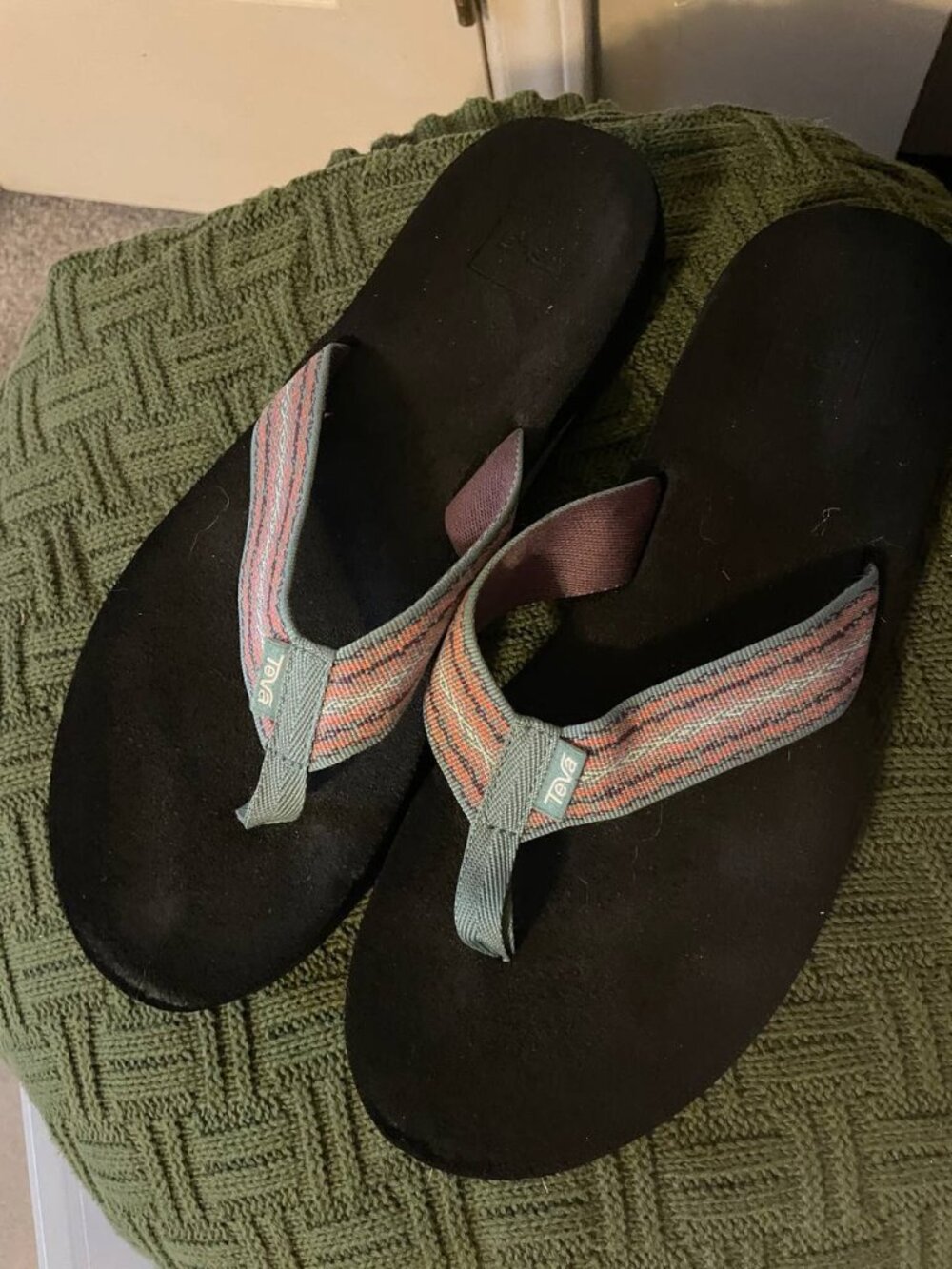 Teva Women's Striped Platform Flip Flops Size 10 | Coastal Boho Summer sandals